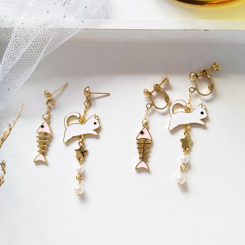 Fashion cat, fish bone asymmetry earrings